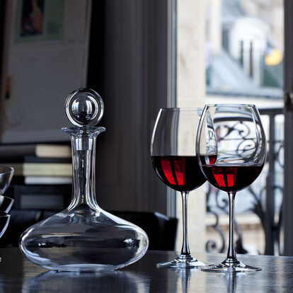 Bordeaux glass  wein.plus Lexicon